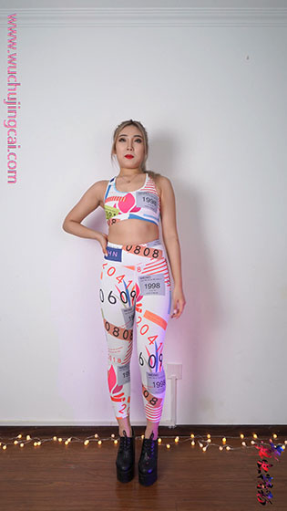 vicky4(1).jpg